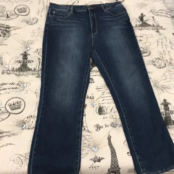LEITH High Waist Crop Flare Jeans - Picture 3 of 7